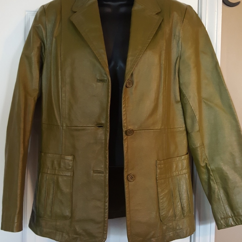 Womens Metrostyle leather jacket.